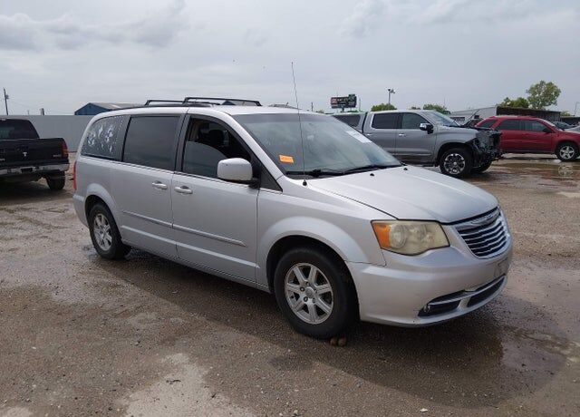 2012 CHRYSLER Town and Country