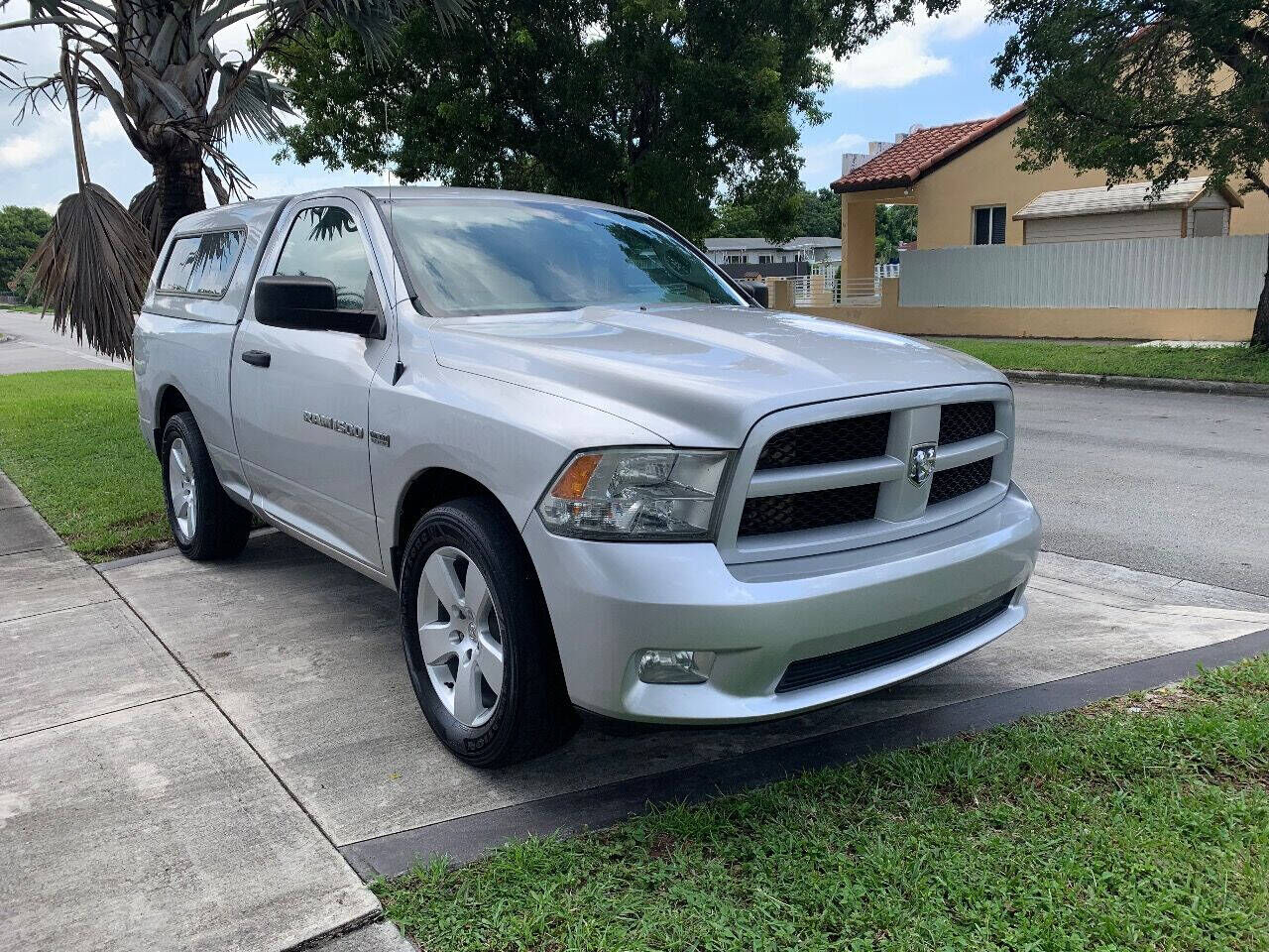 2012 DODGE Ram
