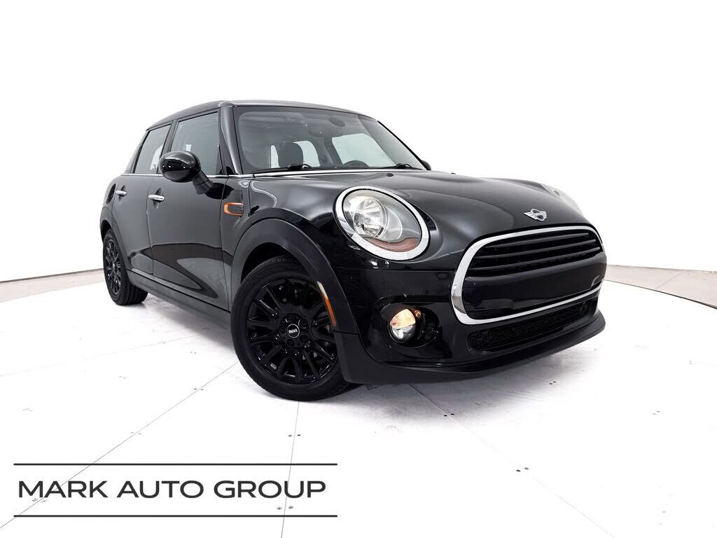 2017 MINI Cooper
