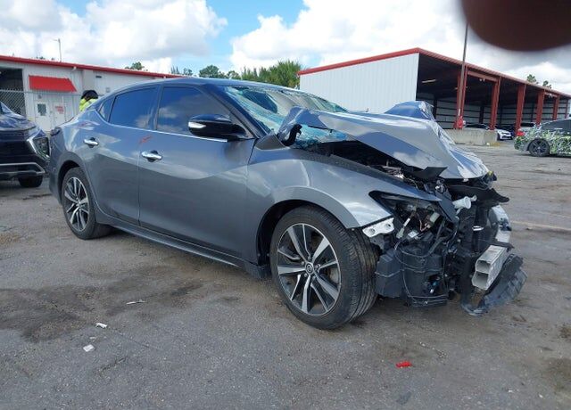 2022 NISSAN Maxima