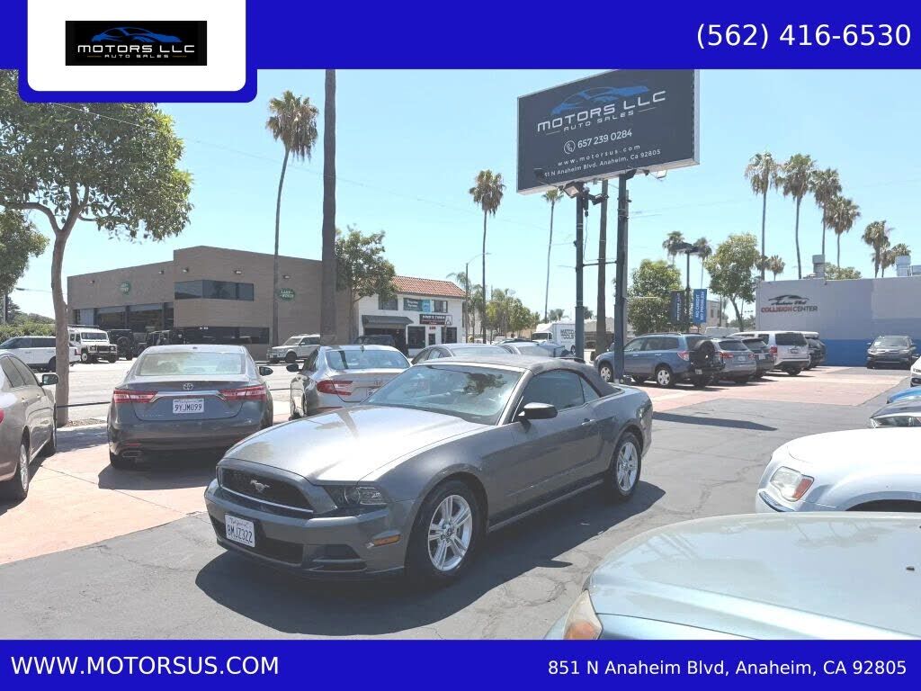 2013 FORD Mustang