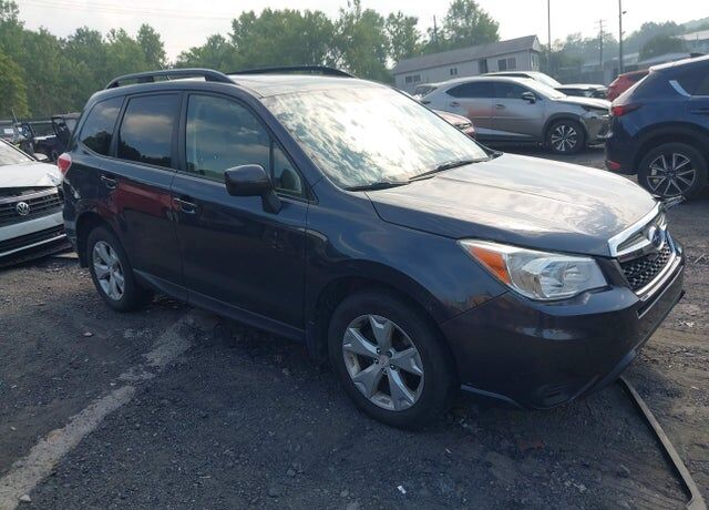 2015 SUBARU Forester
