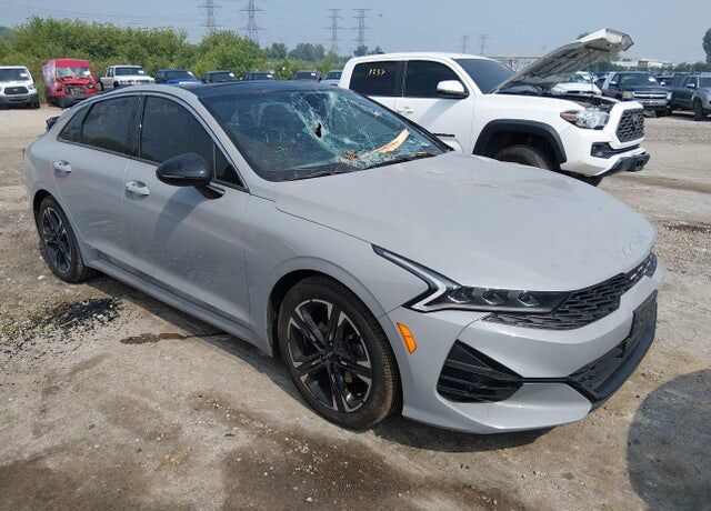 2022 KIA K5