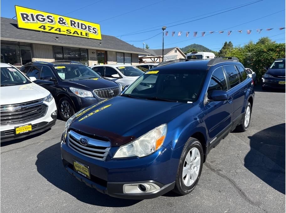 2011 SUBARU Outback