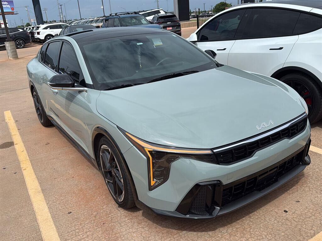 2025 KIA K4