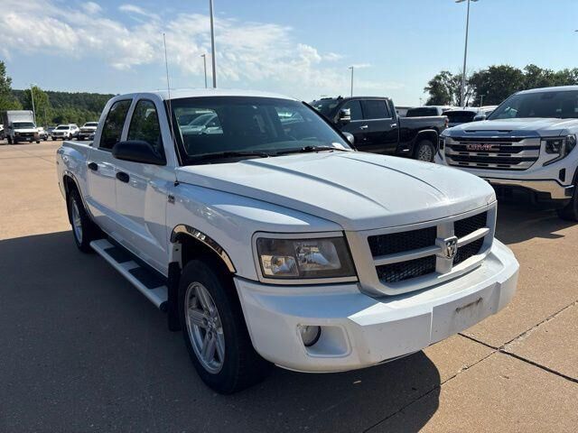 2011 DODGE Dakota
