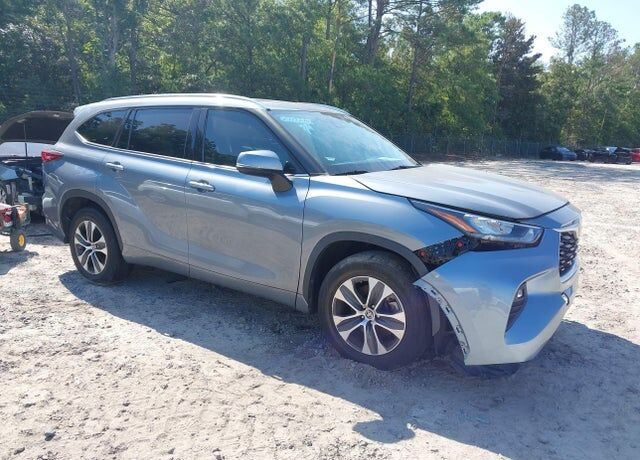 2020 TOYOTA Highlander