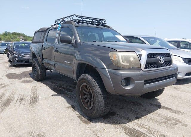 2011 TOYOTA Tacoma