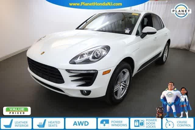 2018 PORSCHE Macan