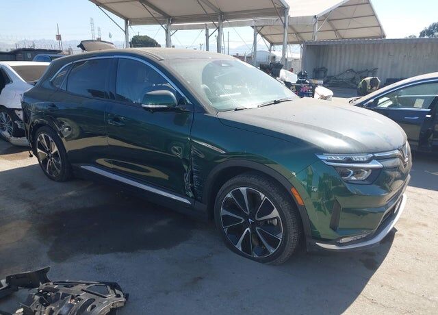 2024 VINFAST VF 8