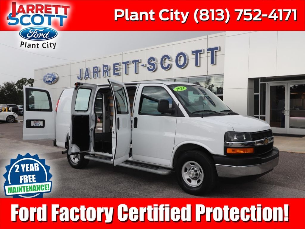 2024 CHEVROLET Express