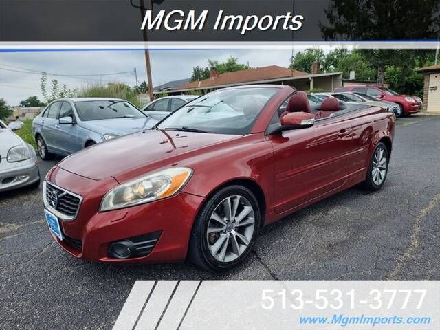 2011 VOLVO C70