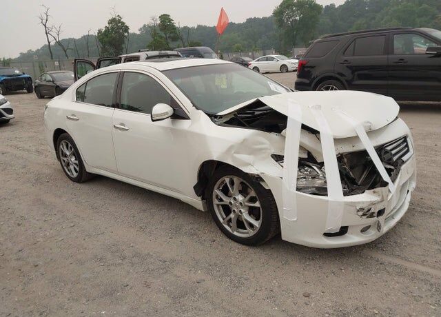 2014 NISSAN Maxima