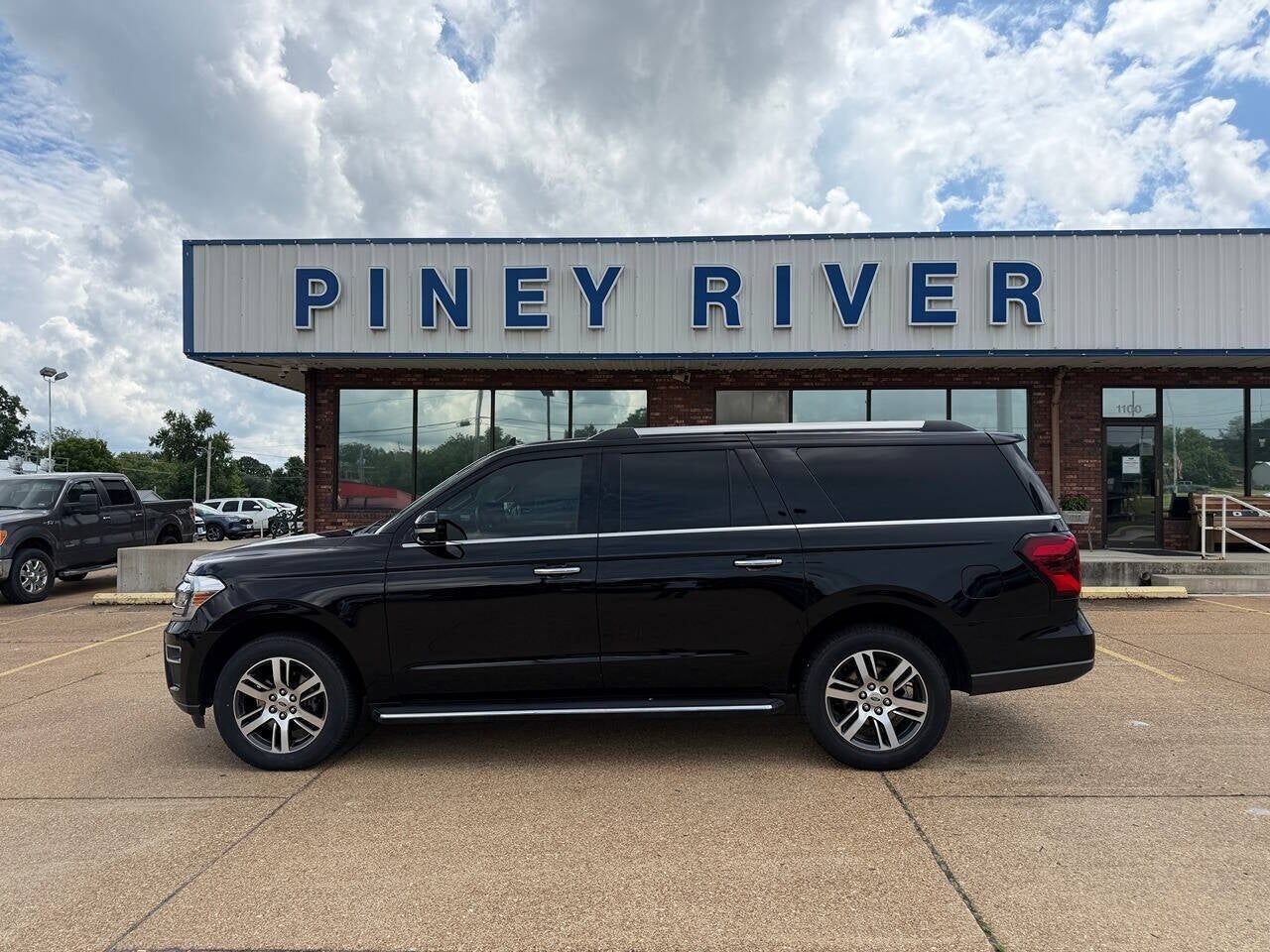 2022 FORD Expedition