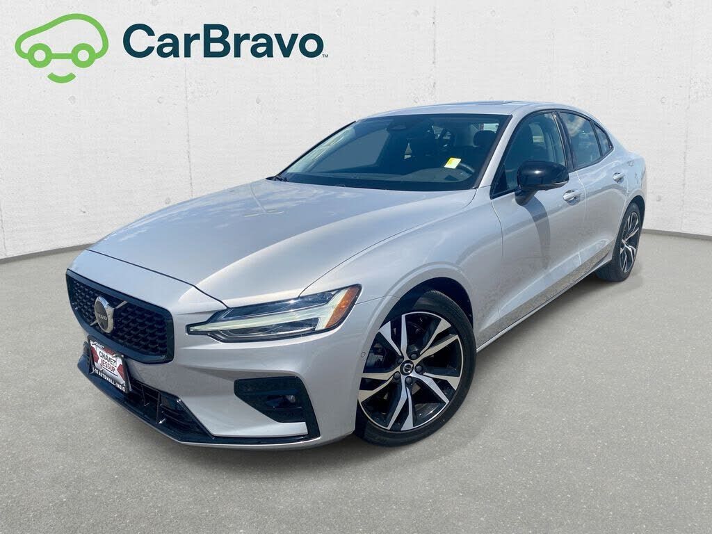 2024 VOLVO S60