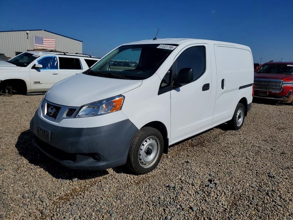 2017 NISSAN NV200
