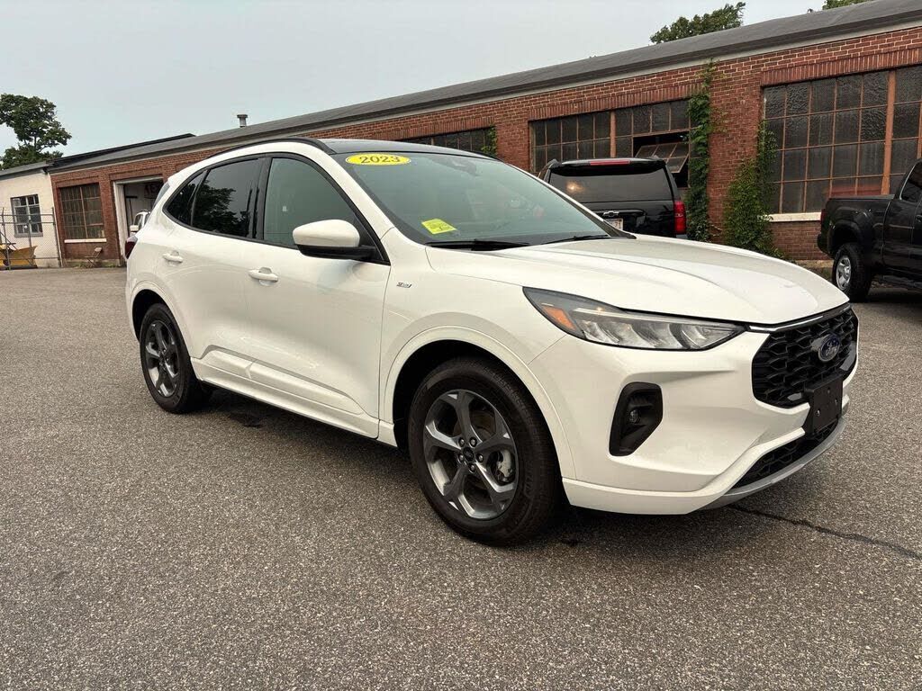 2023 FORD Escape