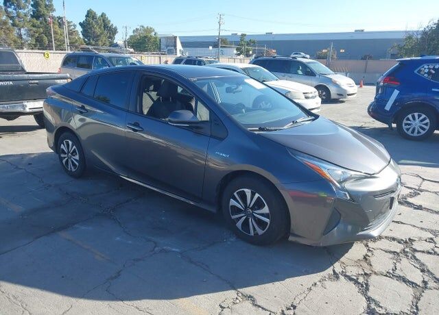 2016 TOYOTA PRIUS
