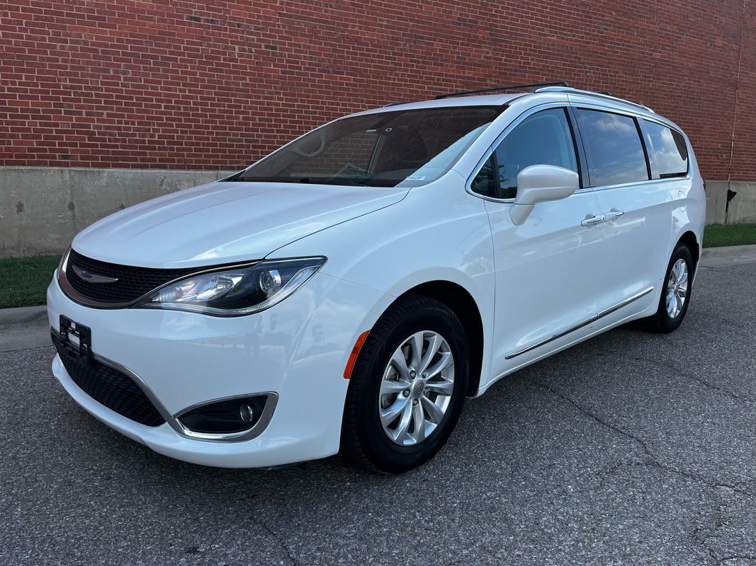 2019 CHRYSLER Pacifica