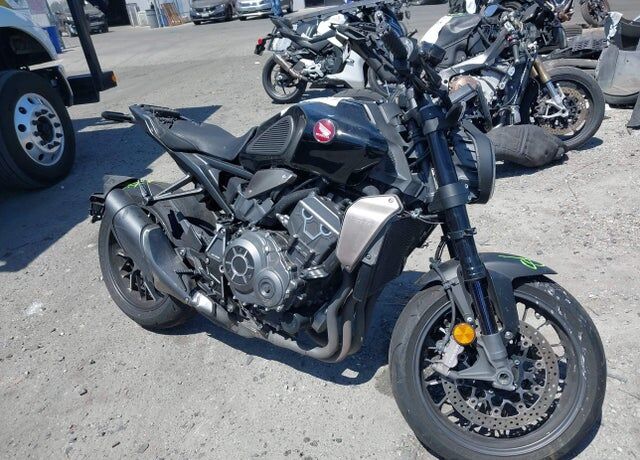 2021 HONDA CB