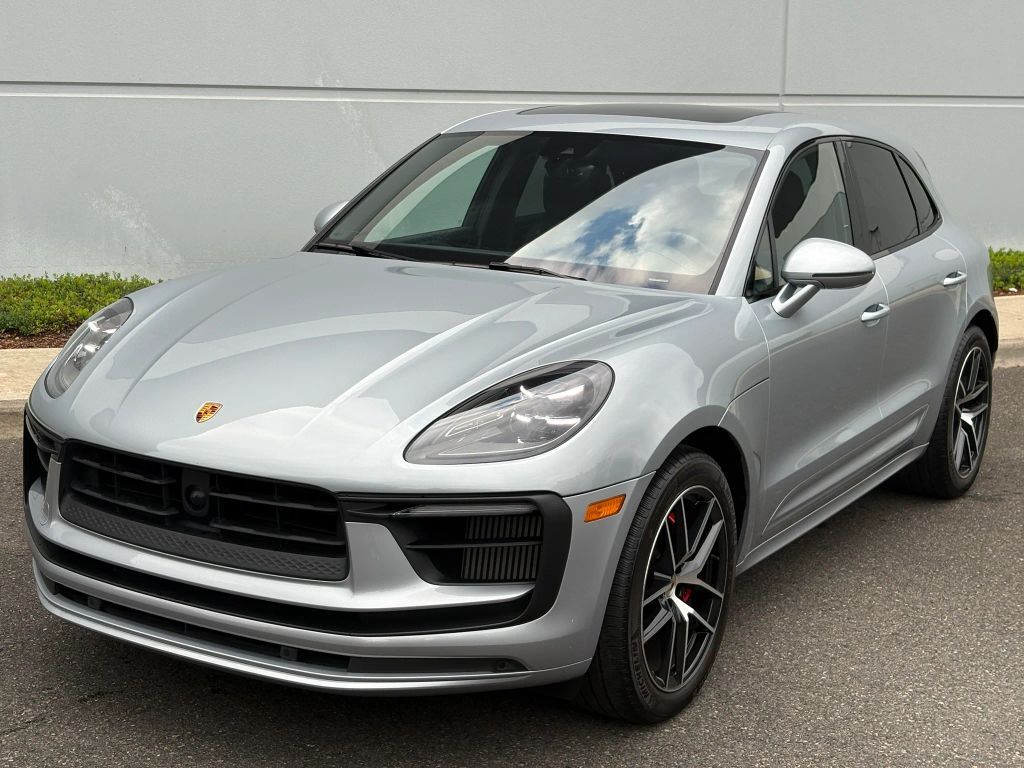 2022 PORSCHE Macan