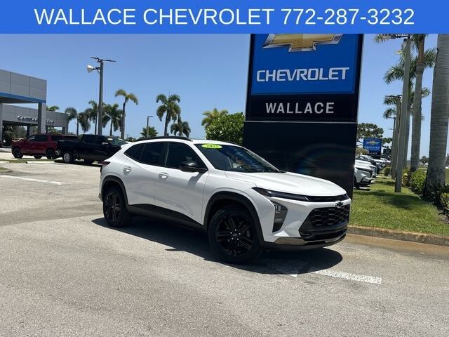 2025 CHEVROLET Trax