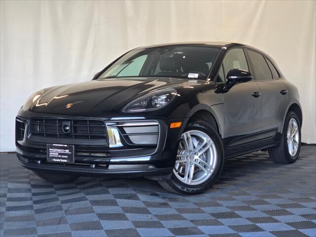 2024 PORSCHE Macan