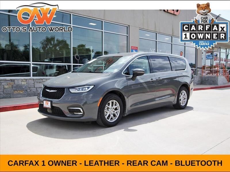 2023 CHRYSLER Pacifica