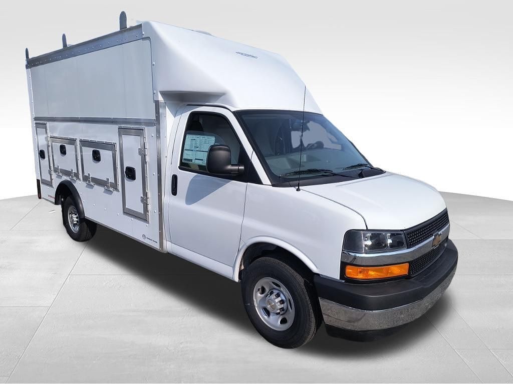 2026 CHEVROLET Express