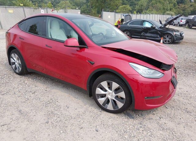 2022 TESLA Model Y