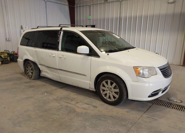 2013 CHRYSLER Town and Country