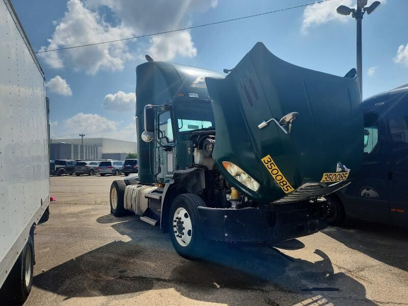 2016 MACK CXU