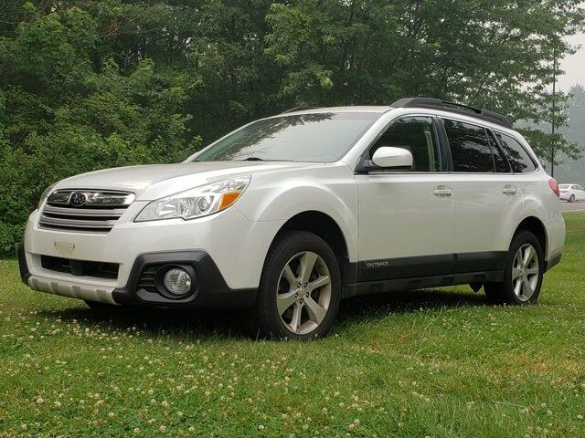 2014 SUBARU Outback