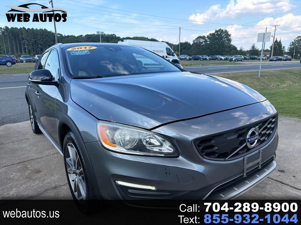 2017 VOLVO V60CC
