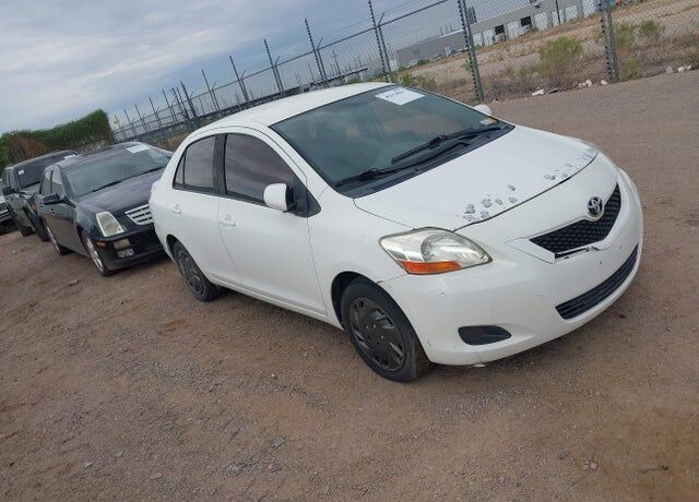 2009 TOYOTA Yaris