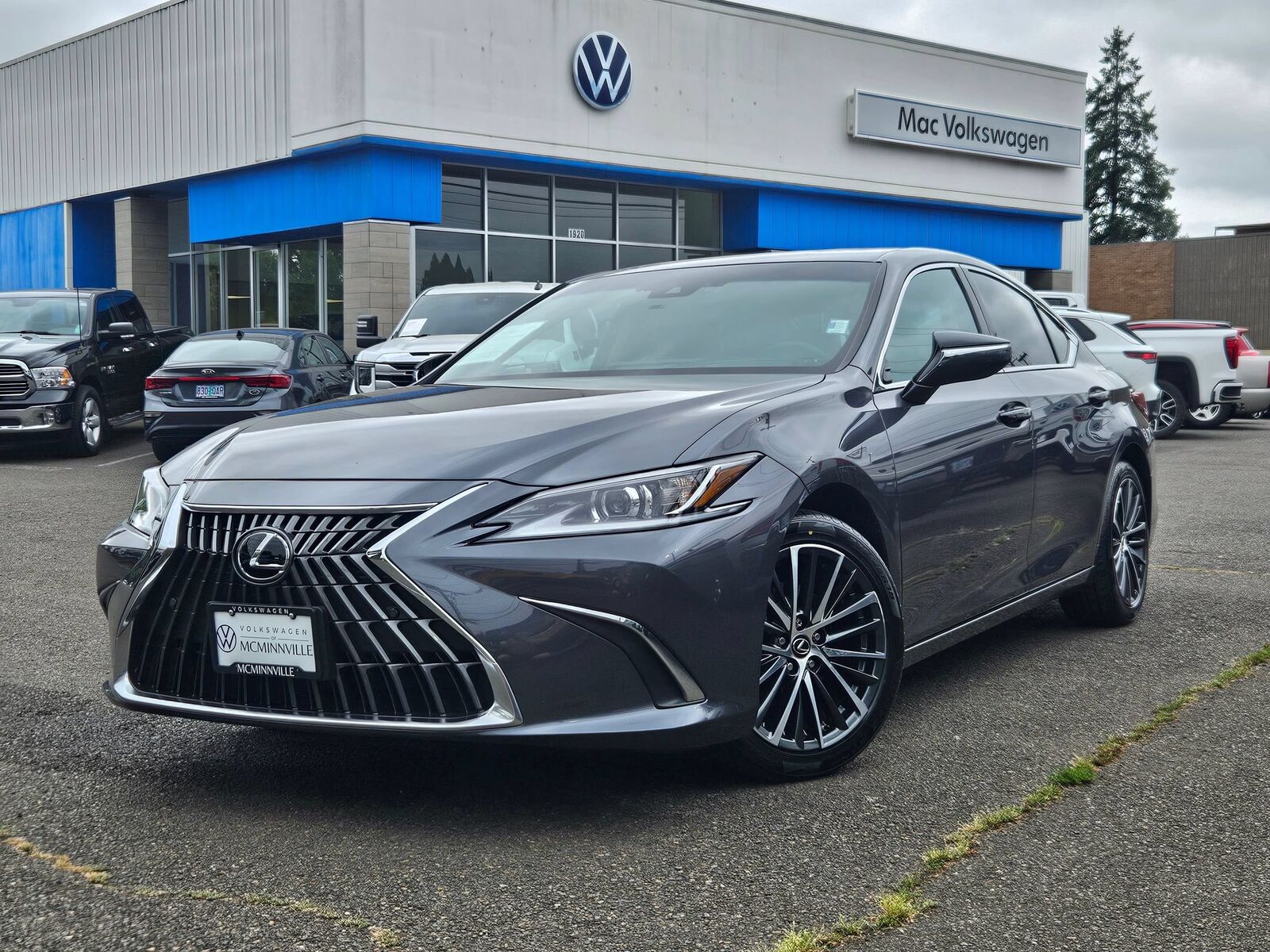 2024 LEXUS ES