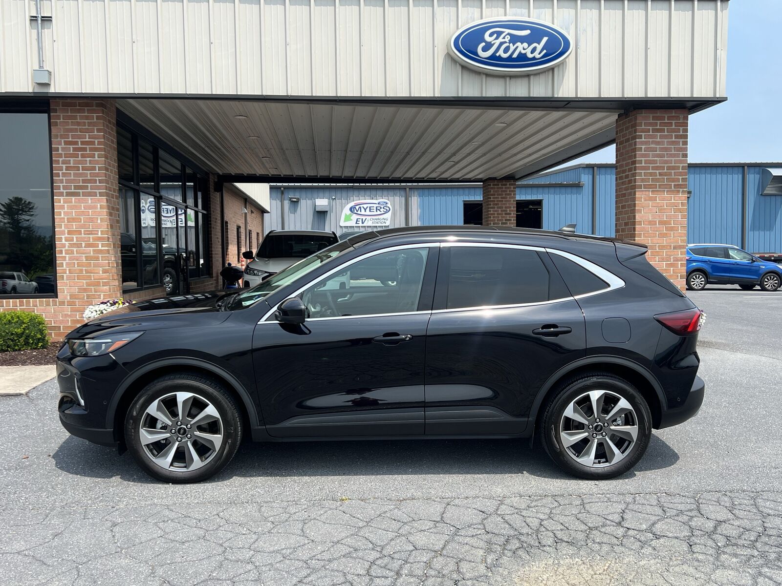2023 FORD Escape