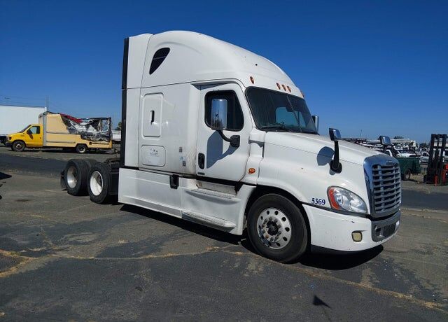 2016 FREIGHTLINER Cascadia