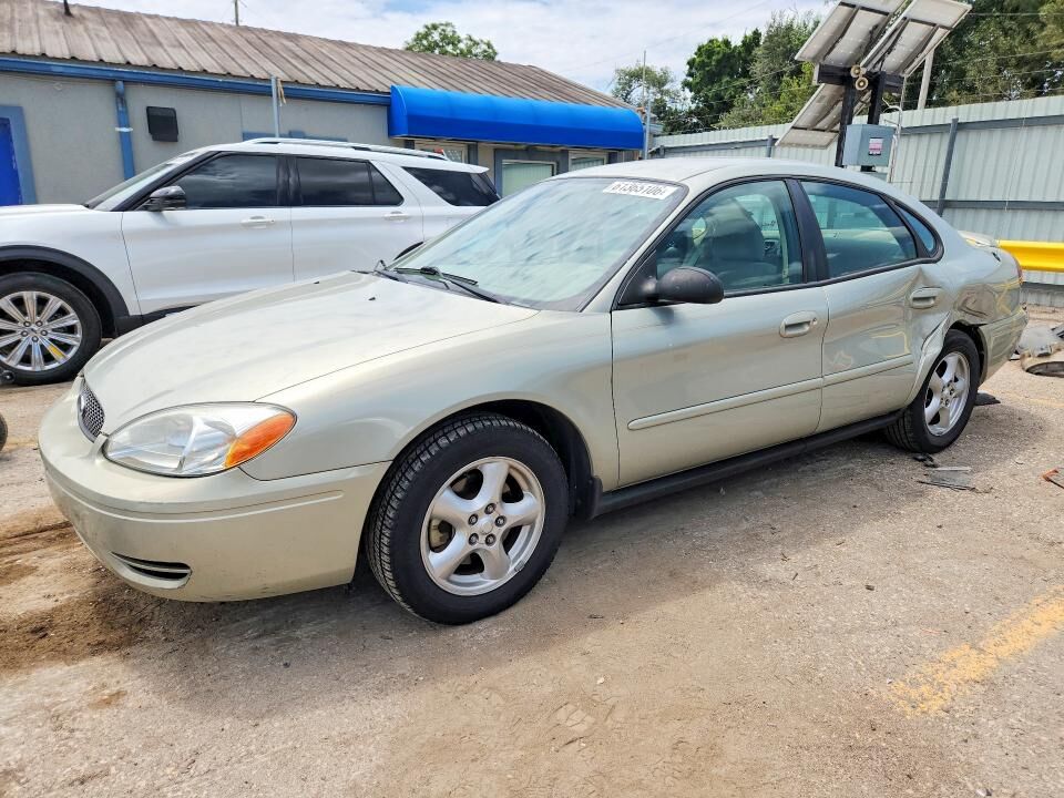 2004 FORD Taurus