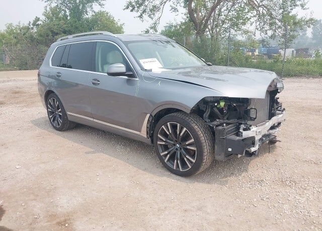 2023 BMW X7