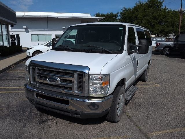 2013 FORD E-350