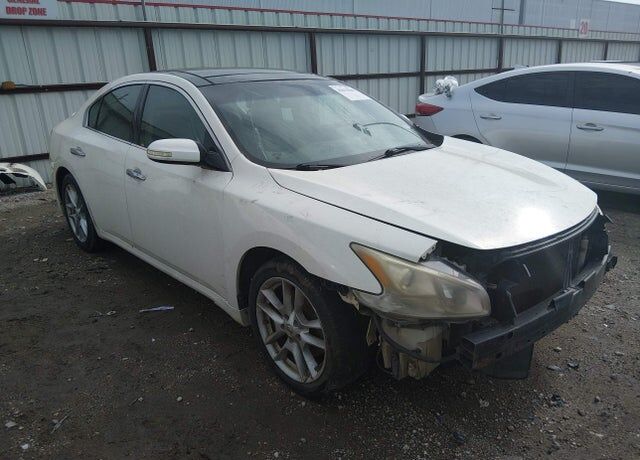2011 NISSAN Maxima