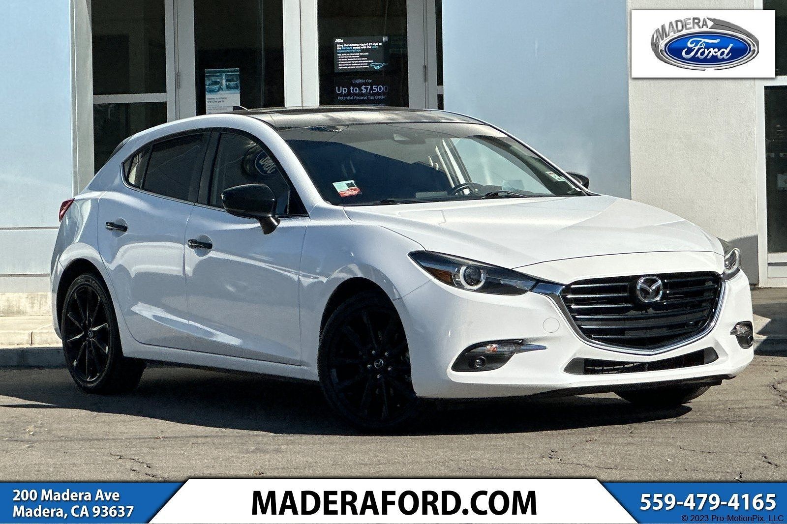 2017 MAZDA Mazda3