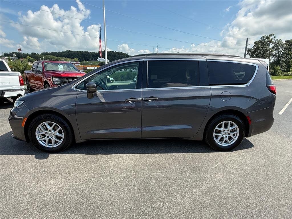 2022 CHRYSLER Pacifica