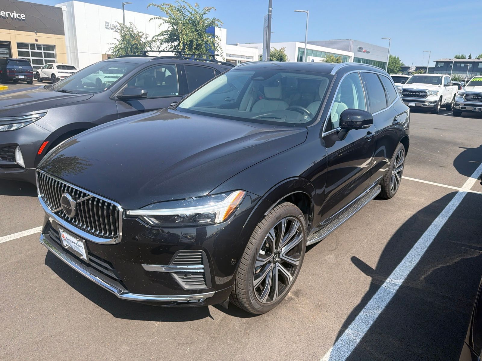 2023 VOLVO XC60