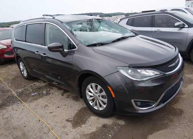 2019 CHRYSLER Pacifica