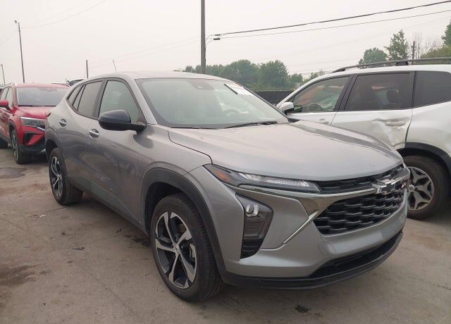 2025 CHEVROLET Trax