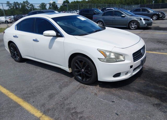 2011 NISSAN Maxima