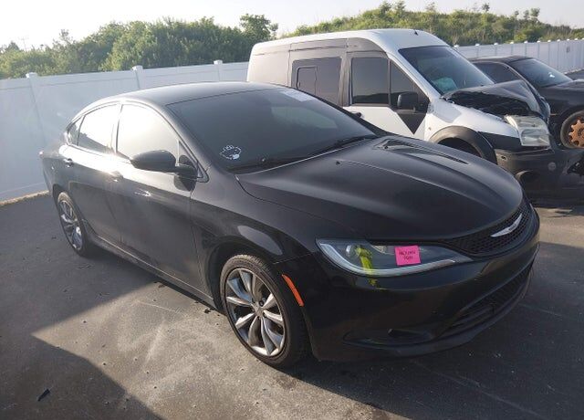 2016 CHRYSLER 200