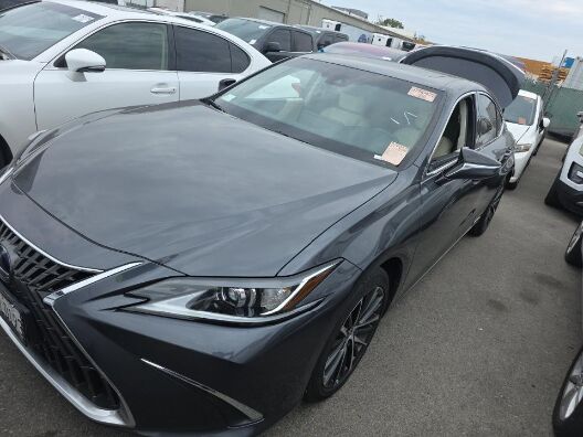2022 LEXUS ES